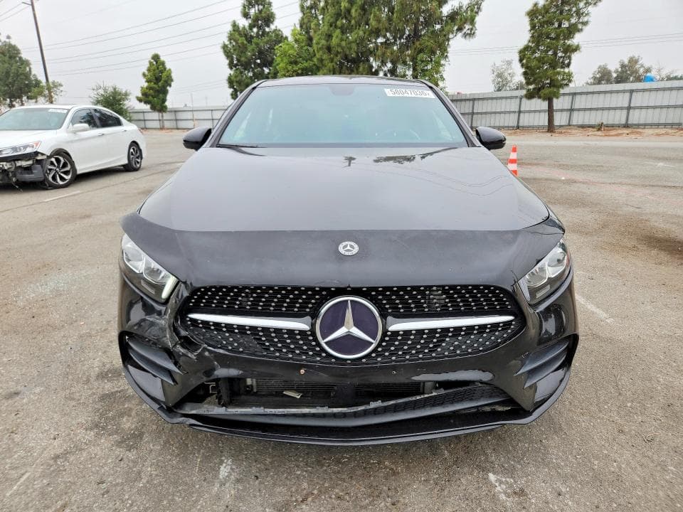 2019 MERCEDES-BENZ A 220 5