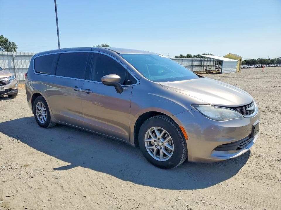 2018 CHRYSLER PACIFICA LX 4