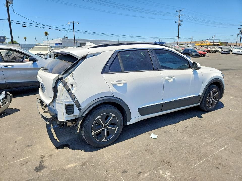 2025 KIA NIRO LX 3