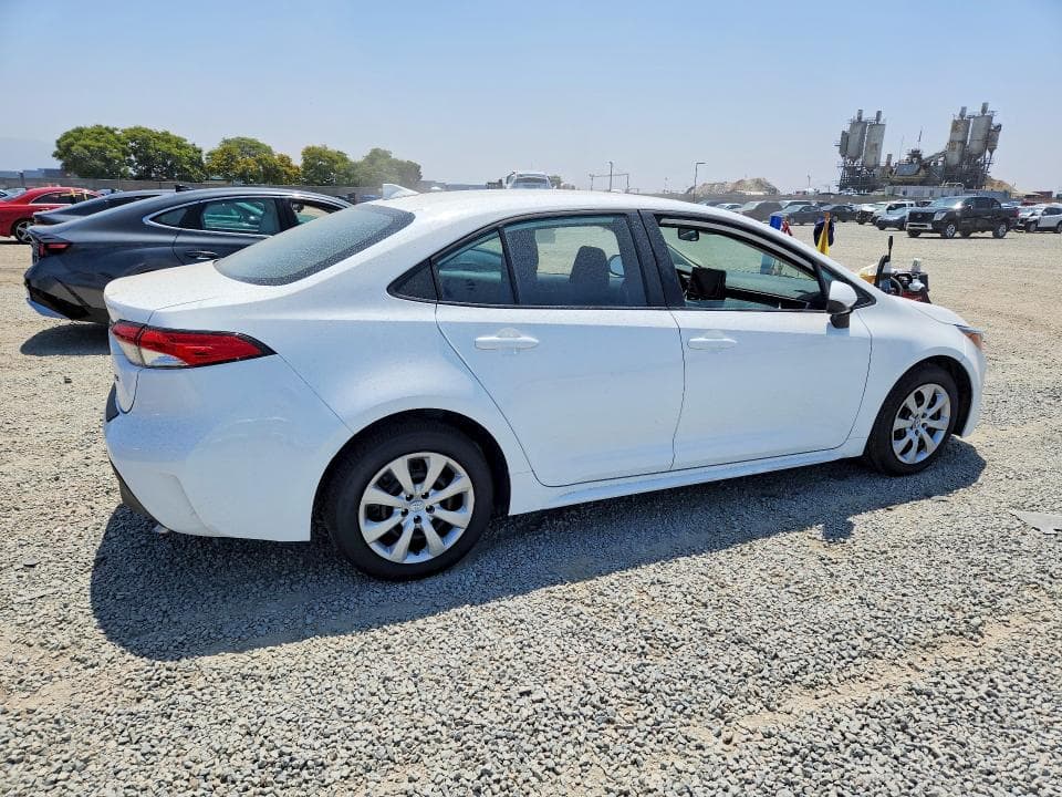 2026 TOYOTA COROLLA LE 3