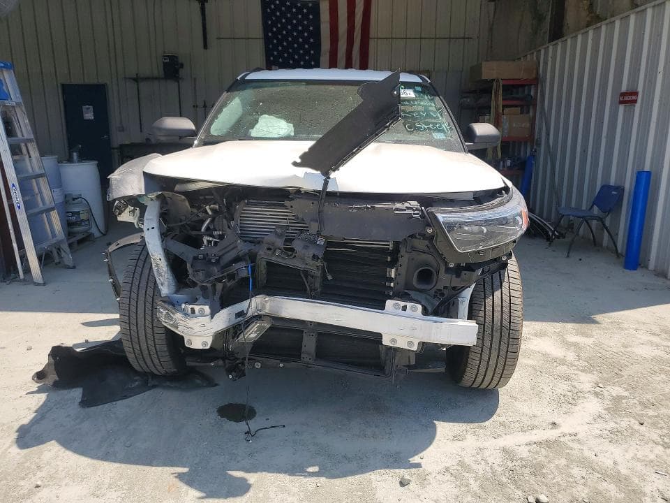 2022 FORD EXPLORER XLT 5