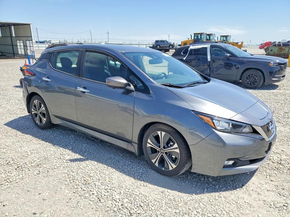 2021 NISSAN LEAF SV 4