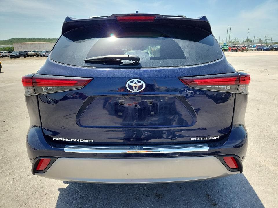 2024 TOYOTA HIGHLANDER PLATINUM 6