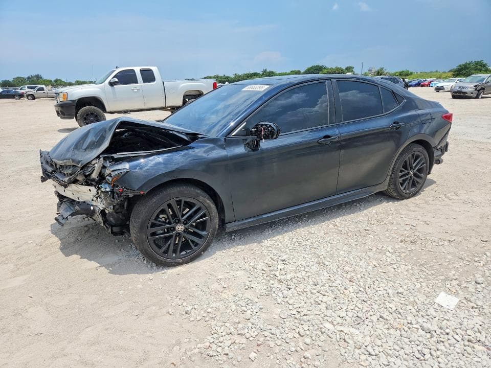 2025 TOYOTA CAMRY SE - 1