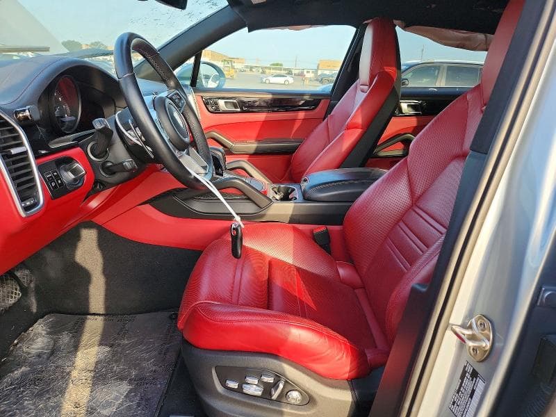 2020 PORSCHE CAYENNE 7