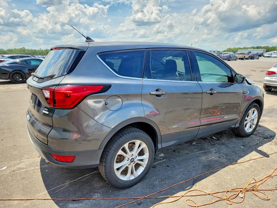 2019 FORD ESCAPE SE 3
