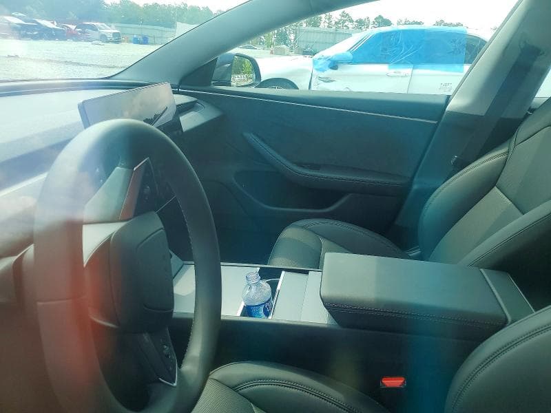 2026 TESLA MODEL 3 9