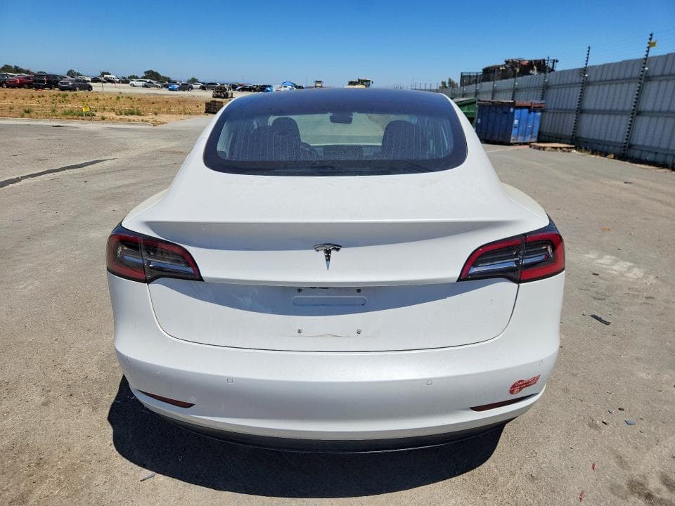 2018 TESLA MODEL 3 6