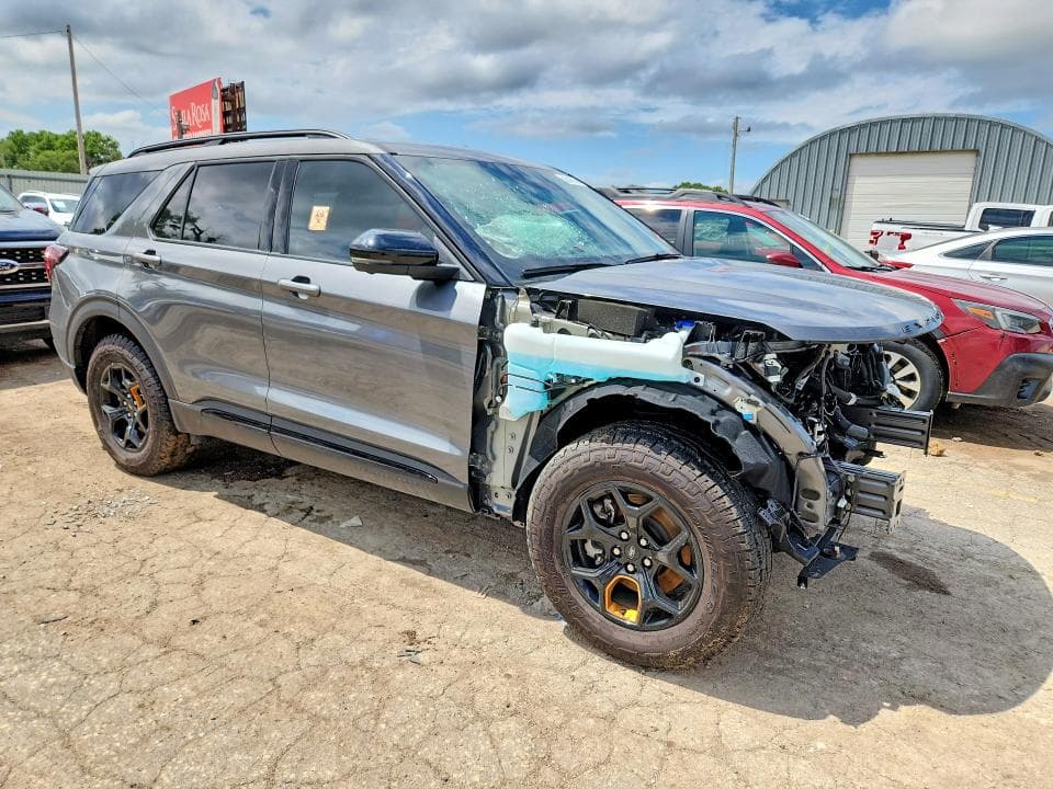 2026 FORD EXPLORER TREMOR 4