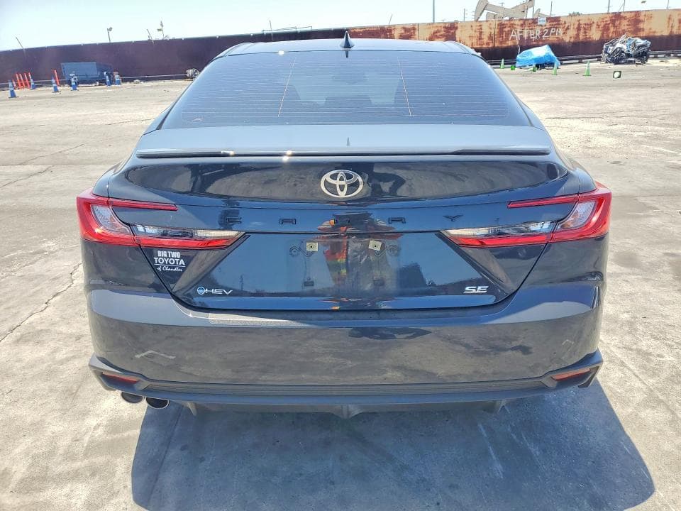 2025 TOYOTA CAMRY SE 6