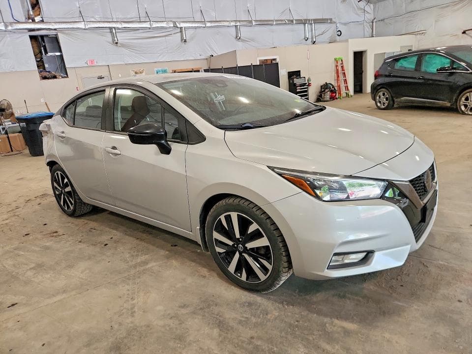 2021 NISSAN VERSA SR 4