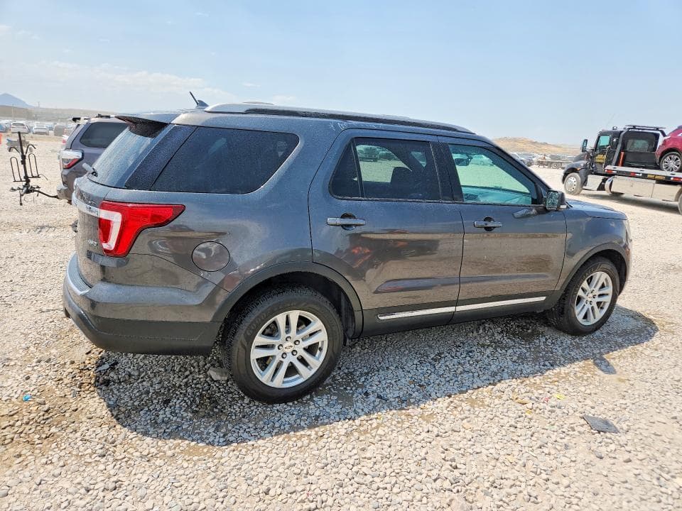 2018 FORD EXPLORER XLT 3