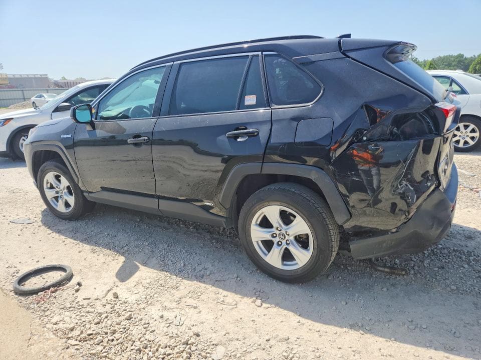 2020 TOYOTA RAV4 LE 2