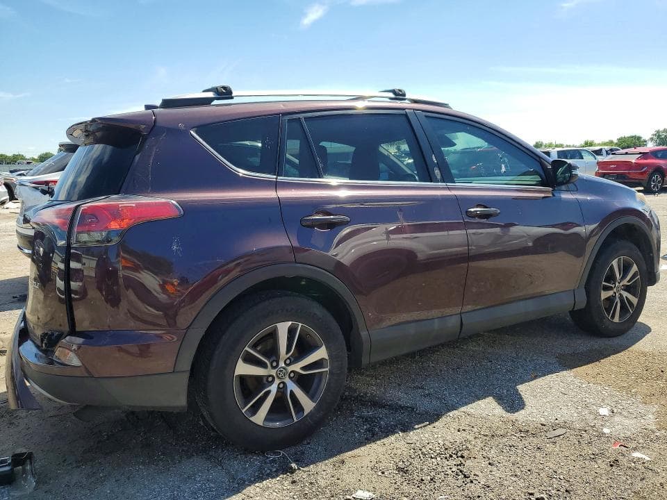 2018 TOYOTA RAV4 XLE 3