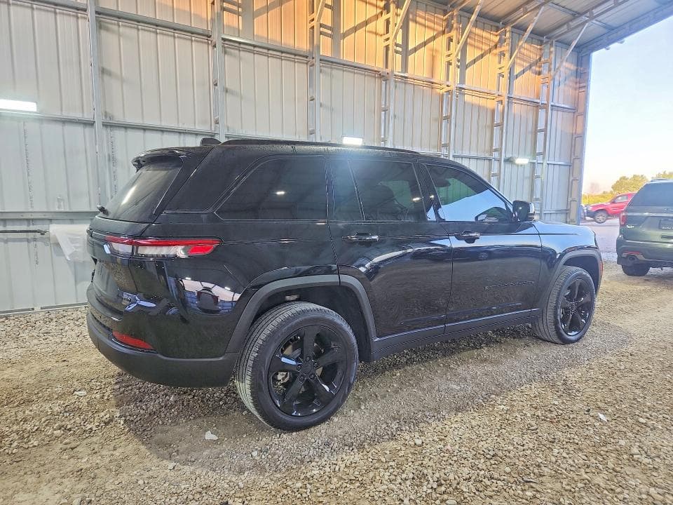 2023 JEEP GRAND CHEROKEE LIMITED 3