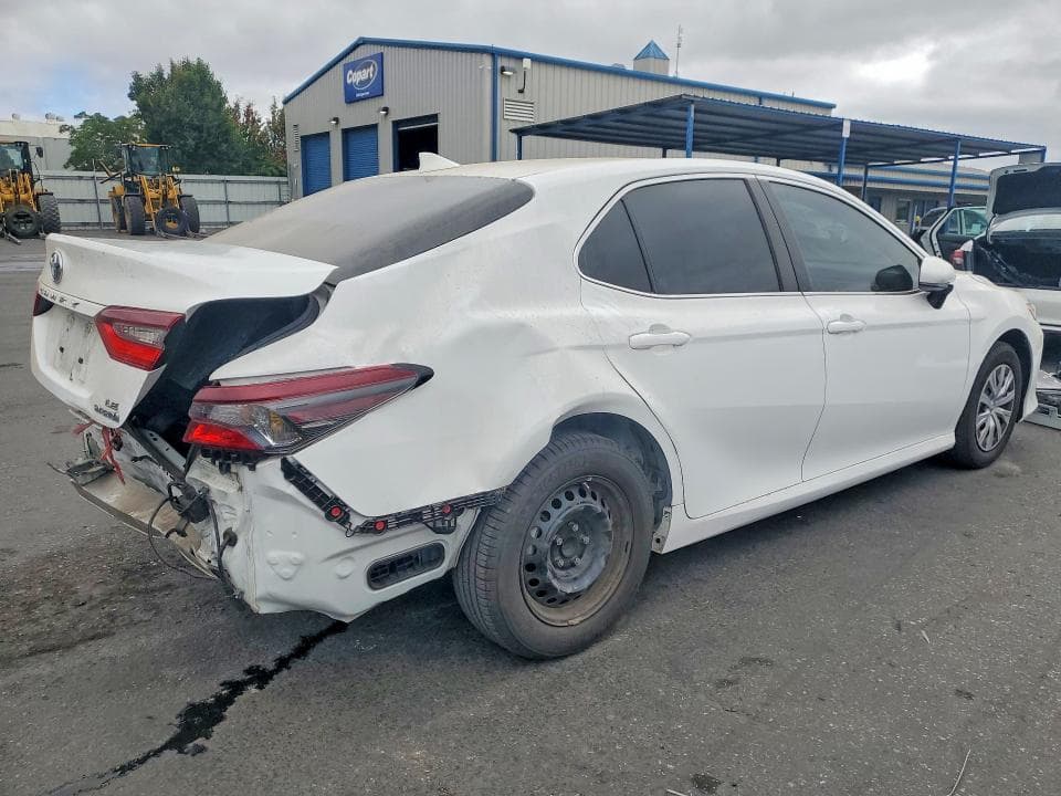 2023 TOYOTA CAMRY LE 3