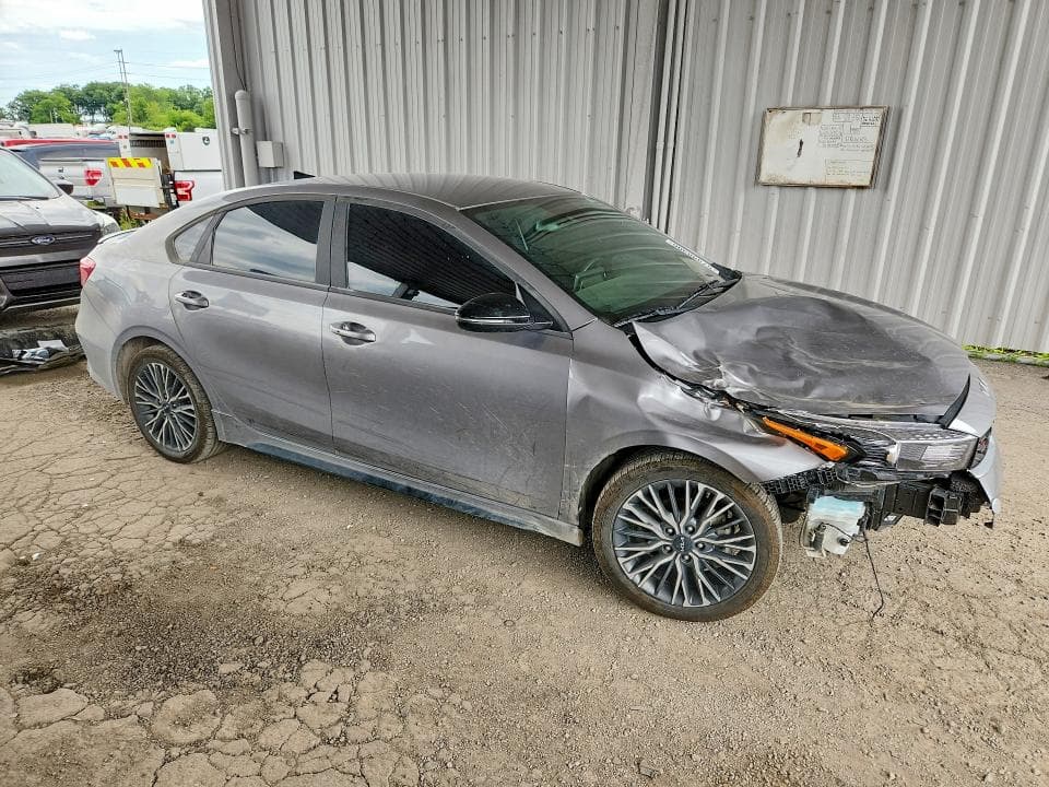 2024 KIA FORTE GT LINE 4