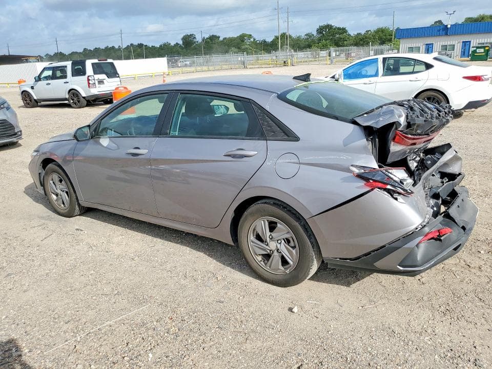 2025 HYUNDAI ELANTRA SE 2