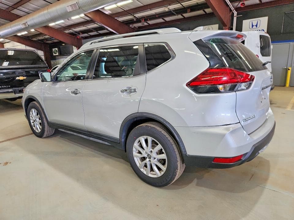 2017 NISSAN ROGUE SV 2