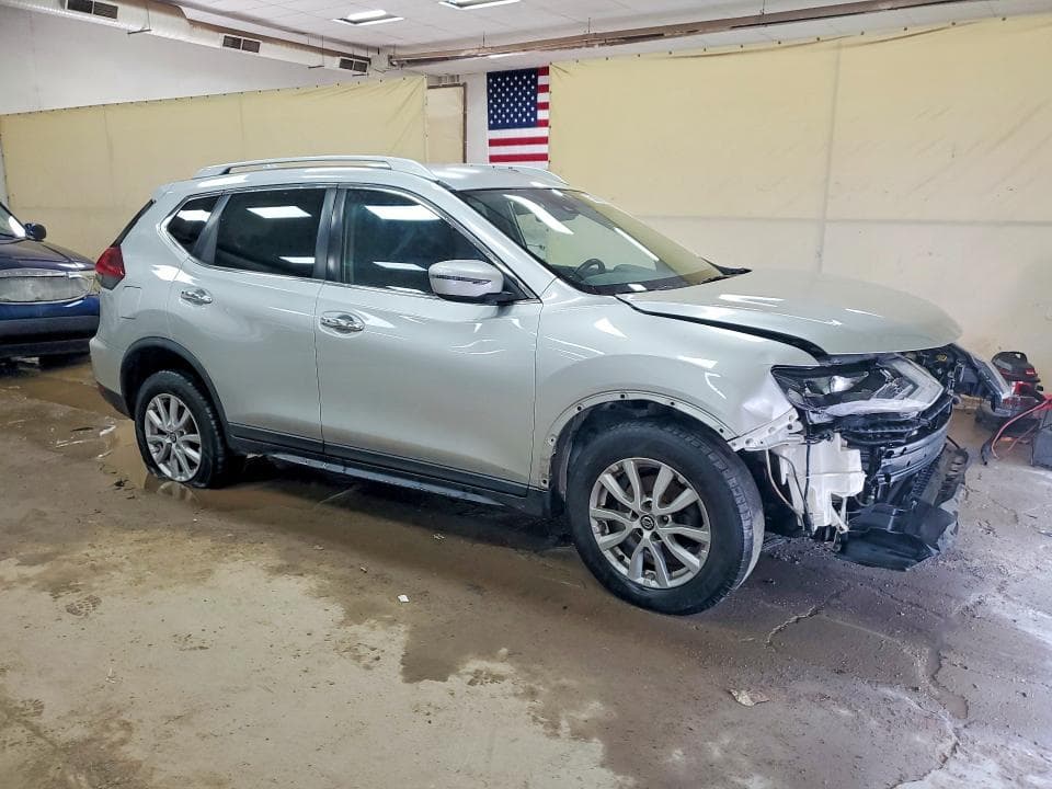 2020 NISSAN ROGUE SV 4