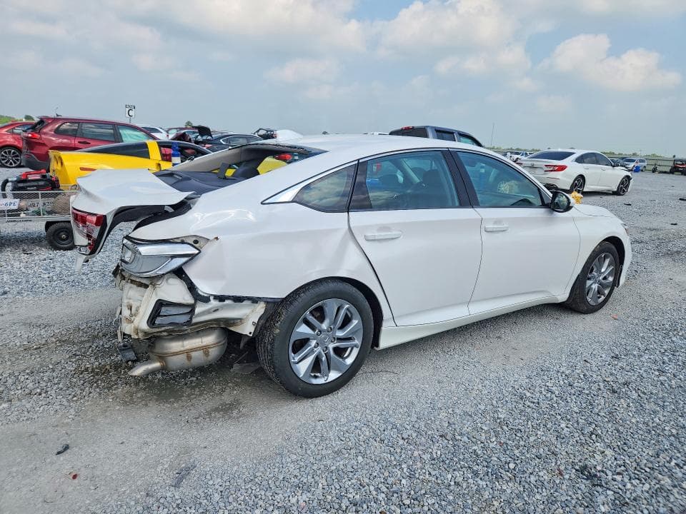 2018 HONDA ACCORD LX 3