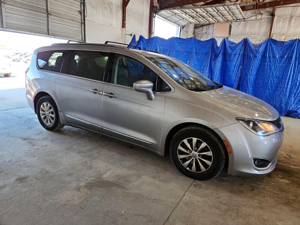 2018 CHRYSLER PACIFICA TOURING L 4