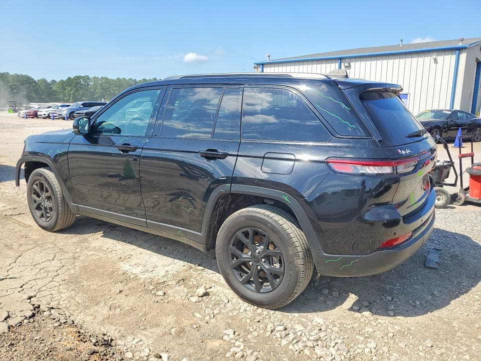 2025 JEEP GRAND CHEROKEE LAREDO 2