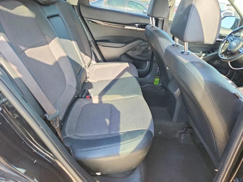 2021 KIA SELTOS S 10