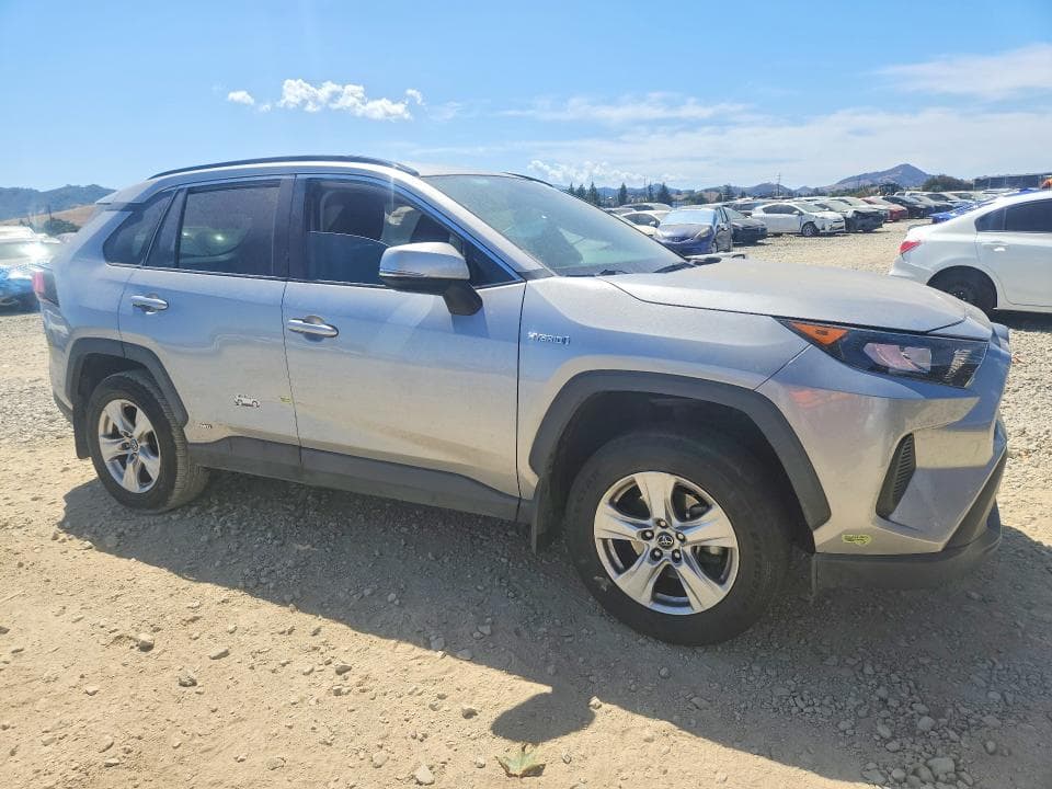2020 TOYOTA RAV4 LE 4
