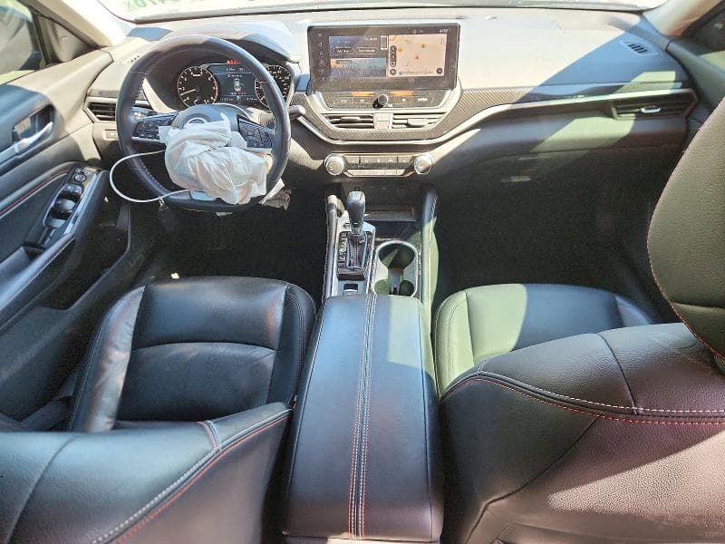 2023 NISSAN ALTIMA SR 8