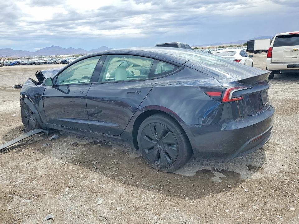 2026 TESLA MODEL 3 2