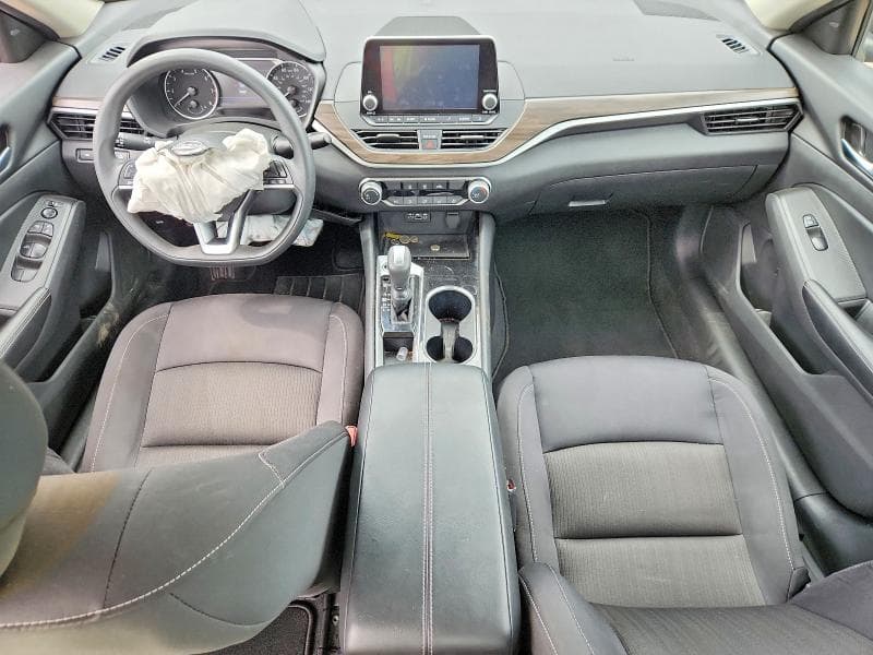 2024 NISSAN ALTIMA SV 8