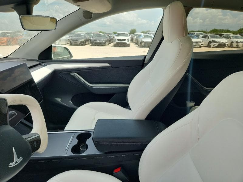 2024 TESLA MODEL Y 7