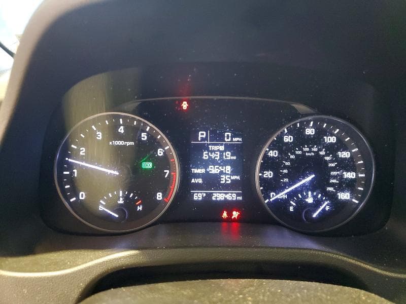 2017 HYUNDAI ELANTRA SE 9