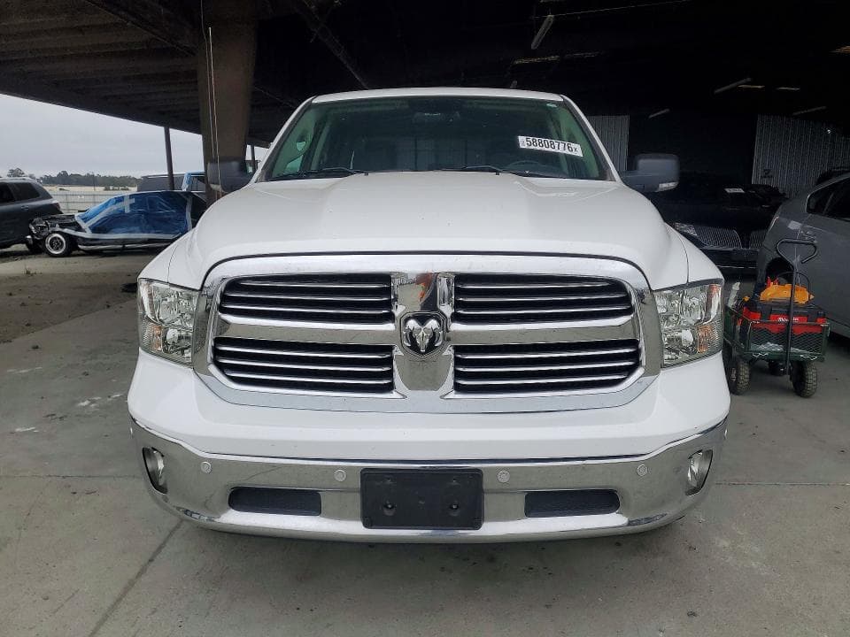 2019 RAM 1500 CLASSIC SLT 5