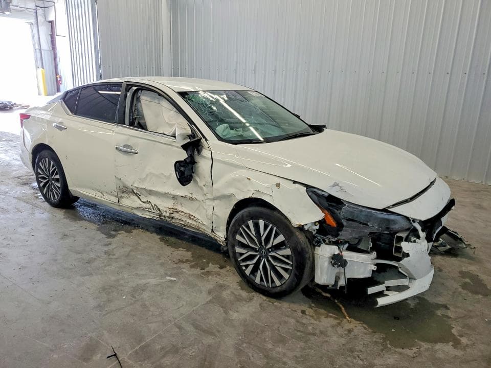 2025 NISSAN ALTIMA SV 4