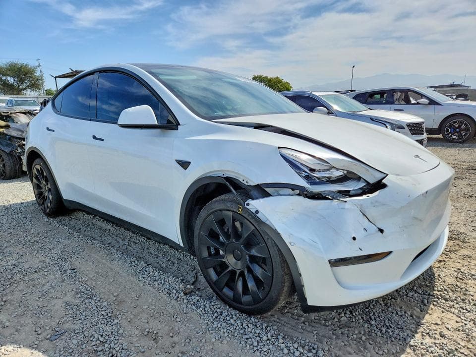 2022 TESLA MODEL Y 4