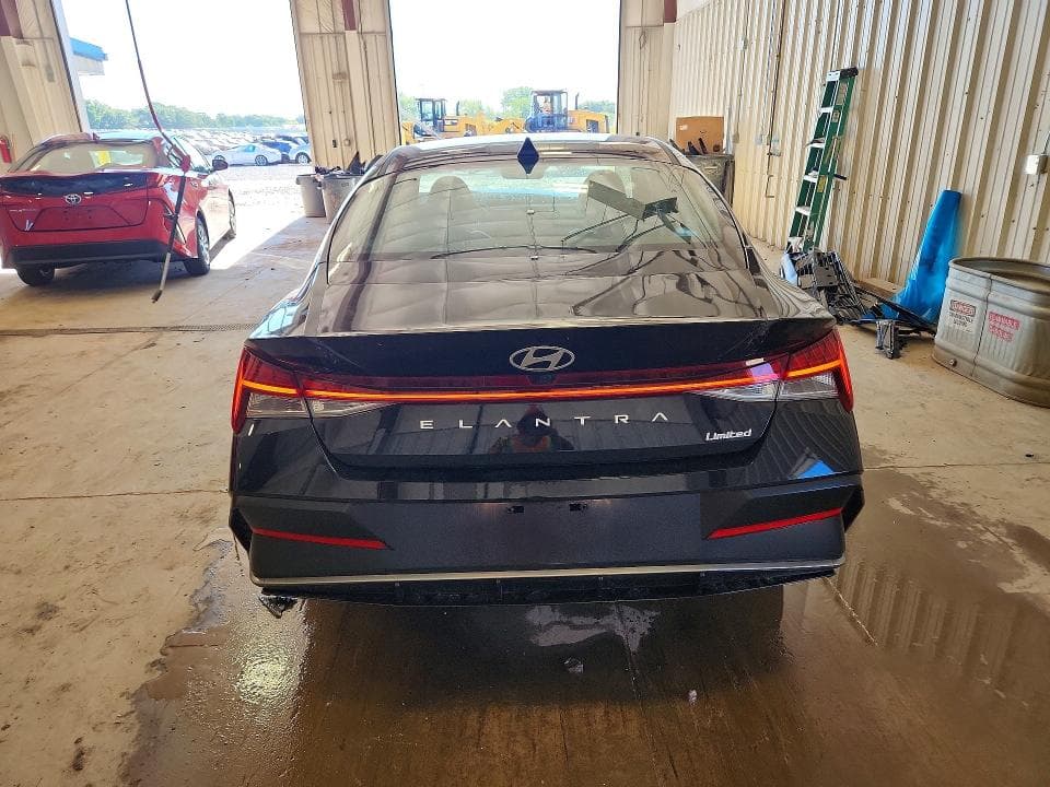 2025 HYUNDAI ELANTRA LIMITED 6