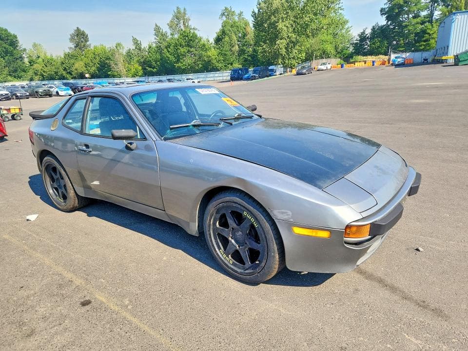 1985 PORSCHE 944 4