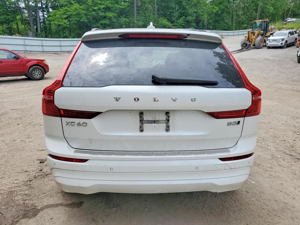 2022 VOLVO XC60 B5 MOMENTUM 6