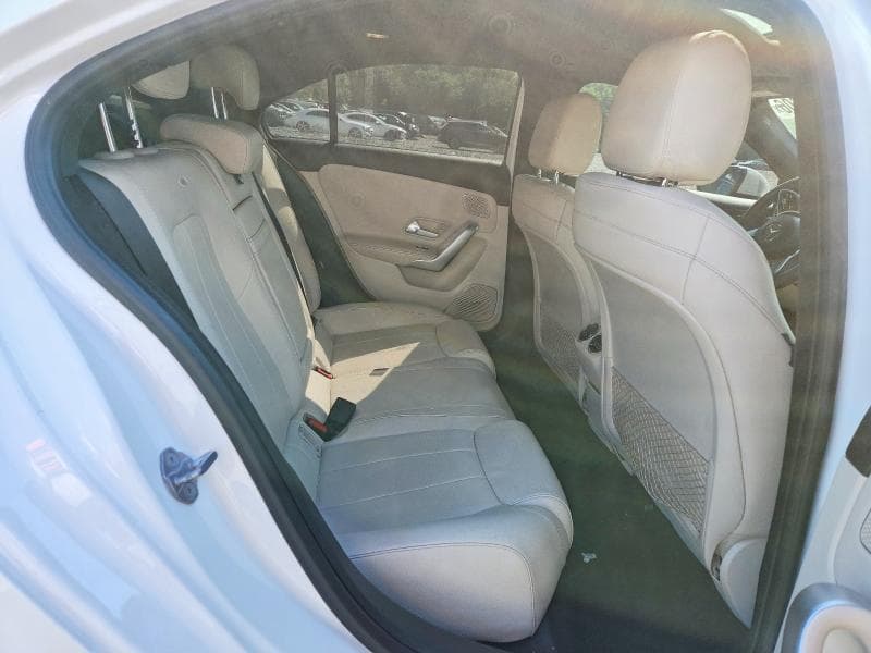 2019 MERCEDES-BENZ A 220 4MATIC 10