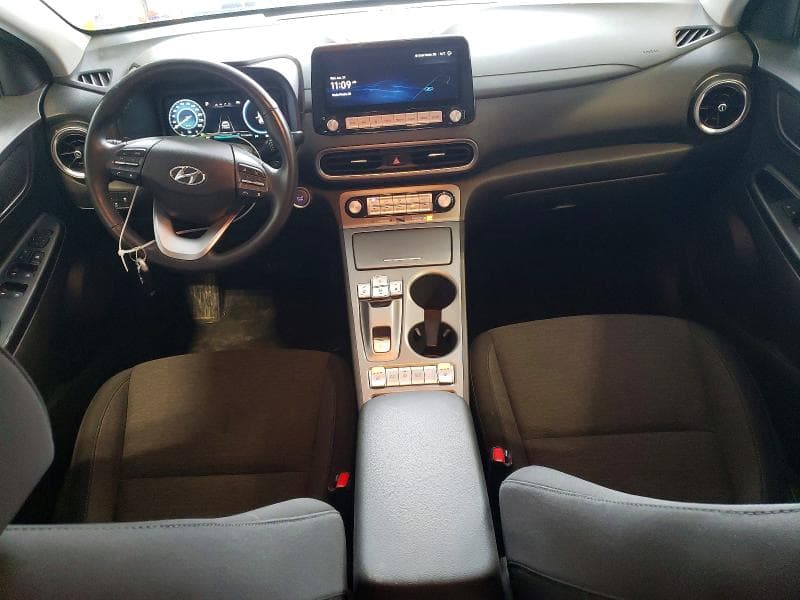 2023 HYUNDAI KONA SE 8