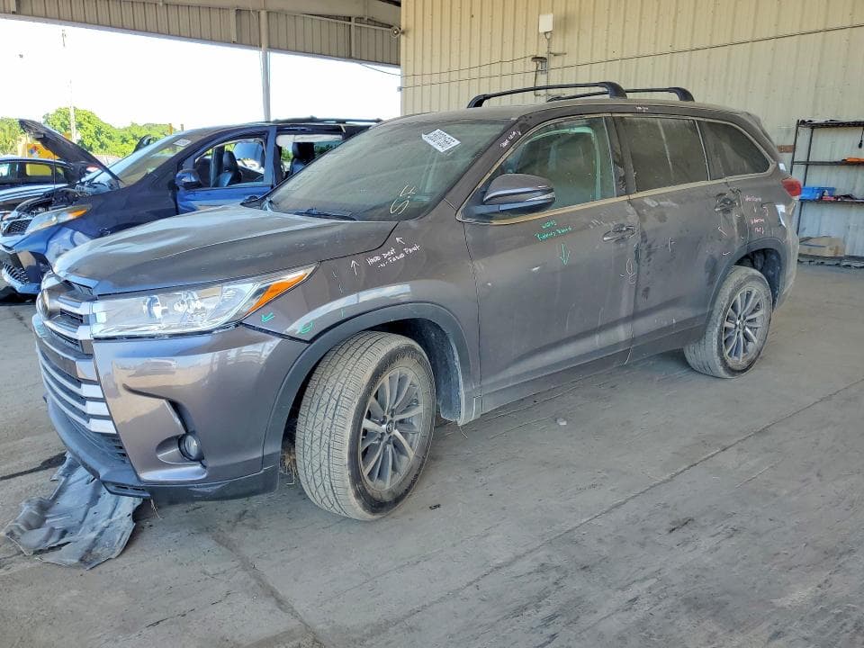 2017 TOYOTA HIGHLANDER XLE - 1