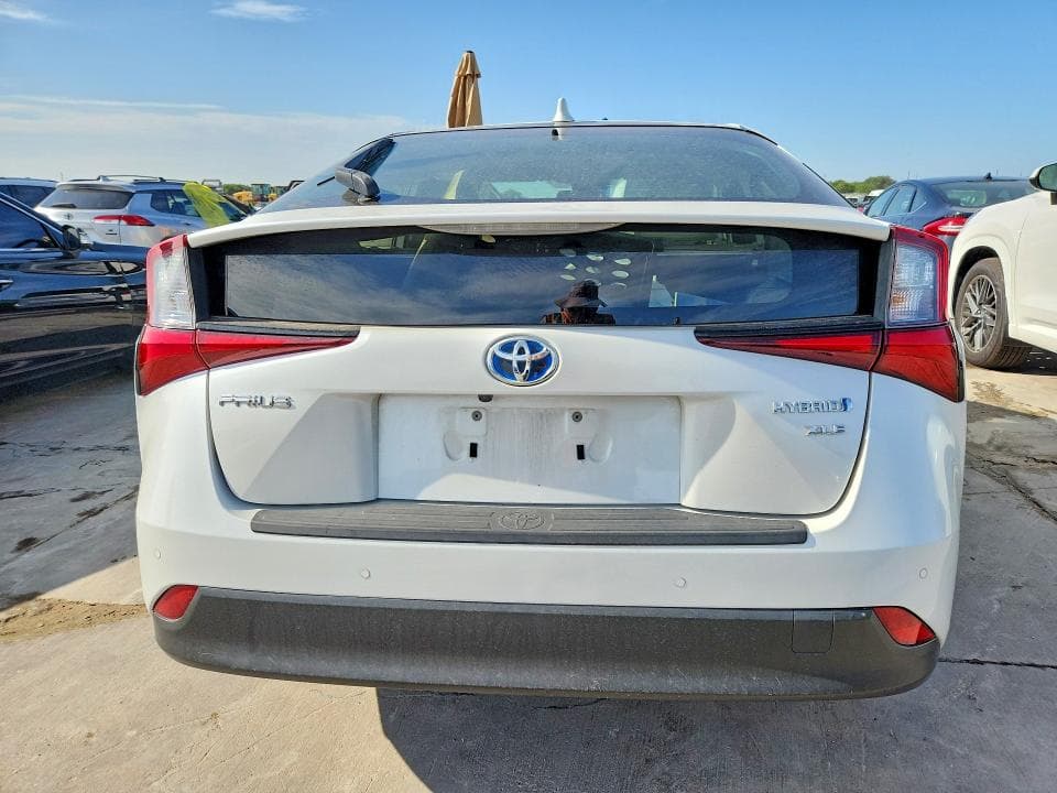 2022 TOYOTA PRIUS XLE 6