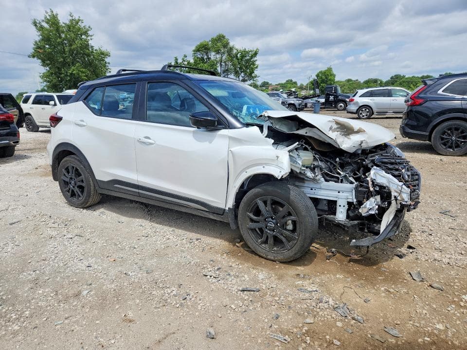 2024 NISSAN KICKS SR 4