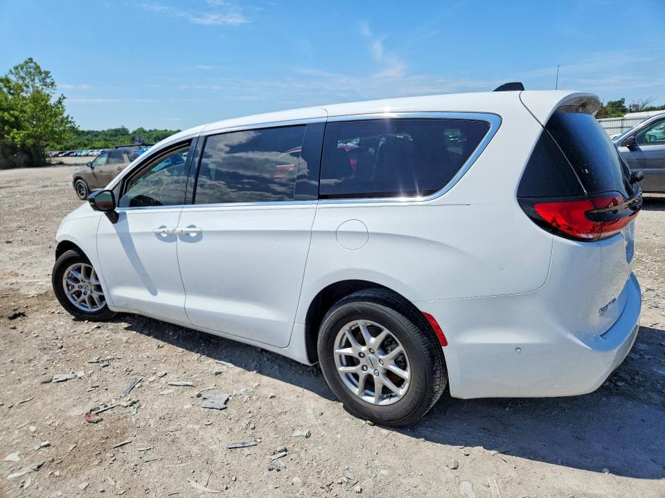 2024 CHRYSLER PACIFICA TOURING L 2