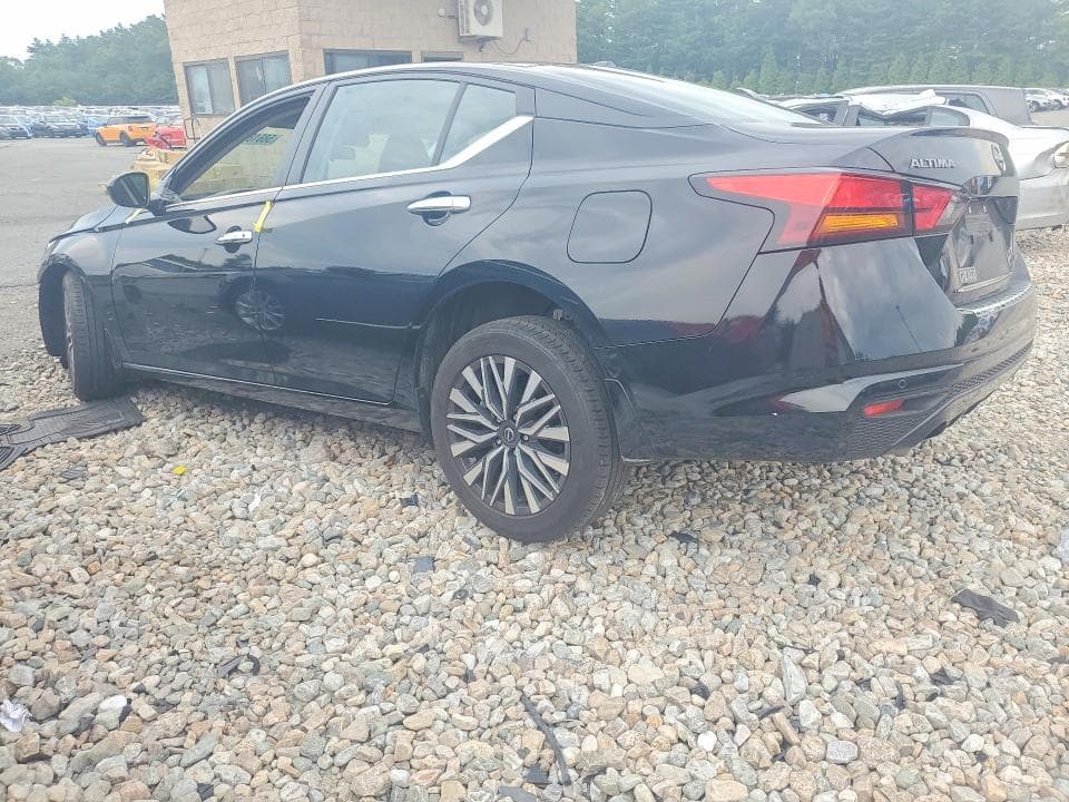 2023 NISSAN ALTIMA SV 2