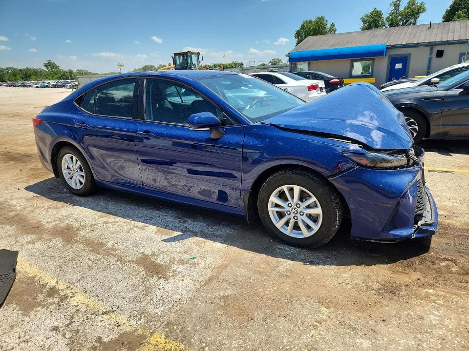 2025 TOYOTA CAMRY LE 4