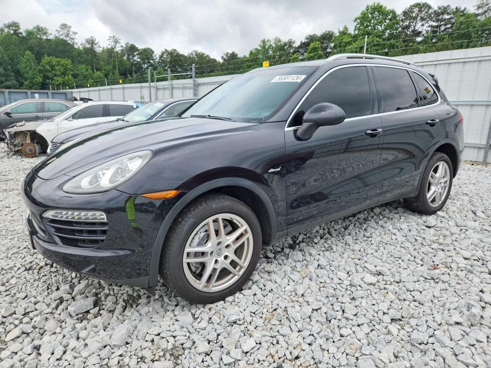 2013 PORSCHE CAYENNE - 1