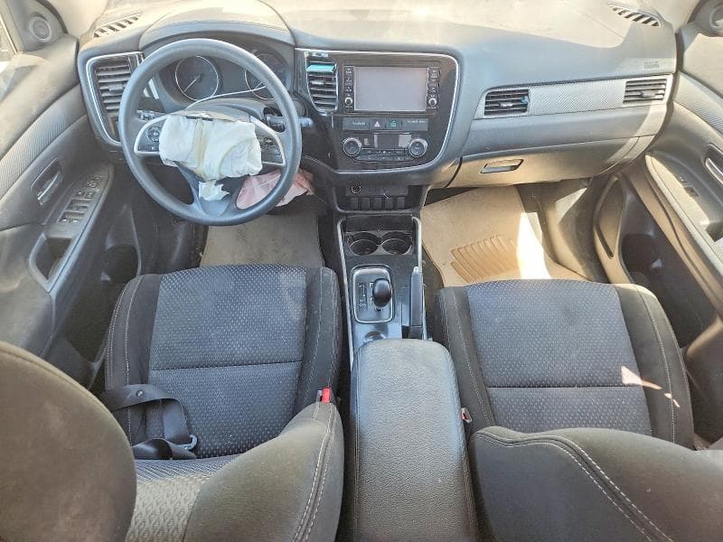 2018 MITSUBISHI OUTLANDER ES 8
